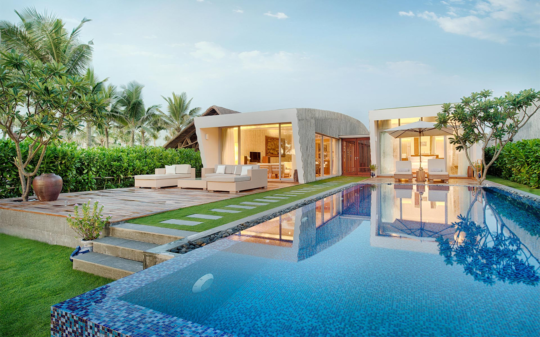 beachfront-villa-1